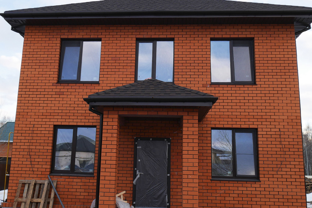 Белебеевский кирпич лицевой 0.9НФ красный гладкий